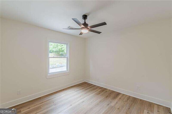 Building Photo - 525 Rosemont Dr