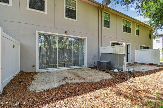 Building Photo - 5831 Parkstone Crossing Dr