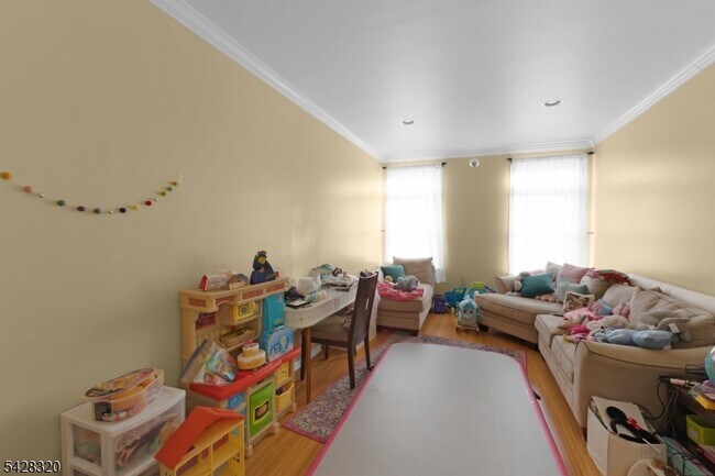Building Photo - 84 Autumn Ridge Rd