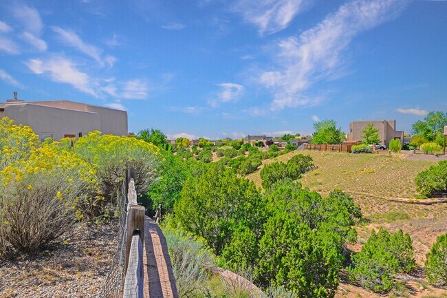 Building Photo - 1 MO. FREE RENT WITH 2 YR. LEASE!  Bright Tierra Contenta Retreat