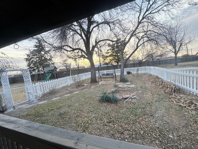 Building Photo - 4126 Lenore Dr