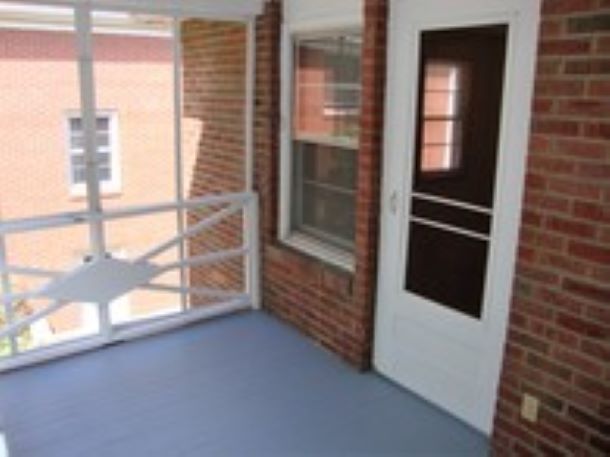 Building Photo - 2721 Lynn Ter