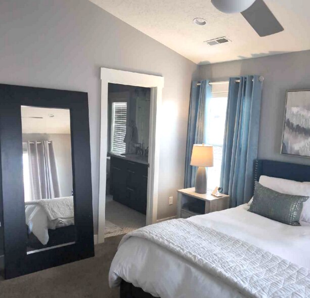 Building Photo - 10617 Topview Rd