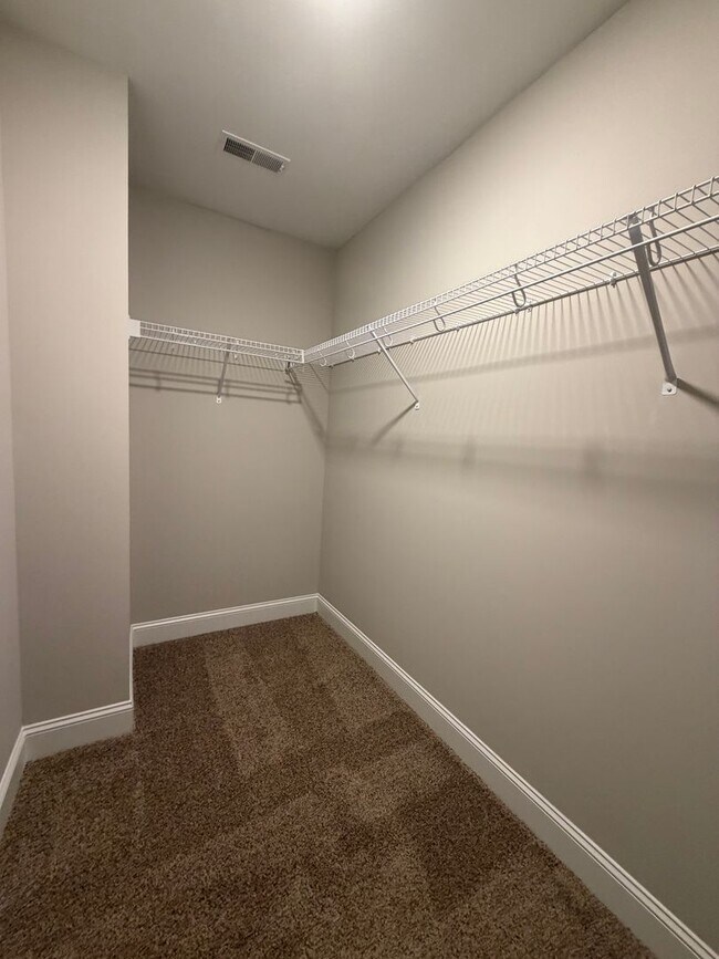 Building Photo - 1711 Golf Club Ln NW