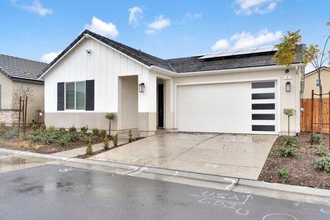 Building Photo - 141 Reunion Wy S