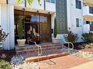 Building Photo - 8163 Redlands St