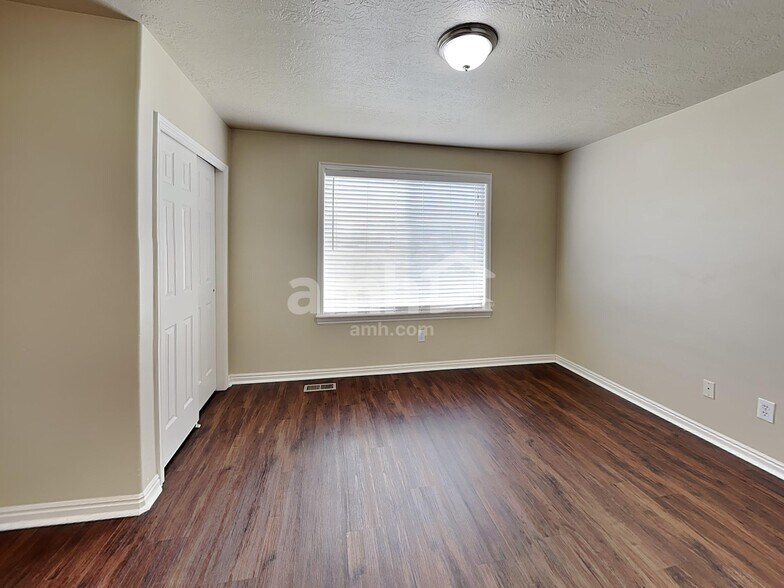 Building Photo - 163 Crystal Bay Dr