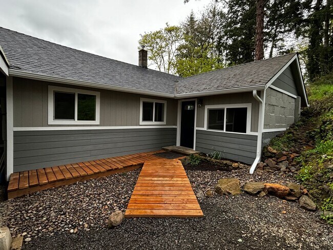 Building Photo - 157 Holloway Heights
