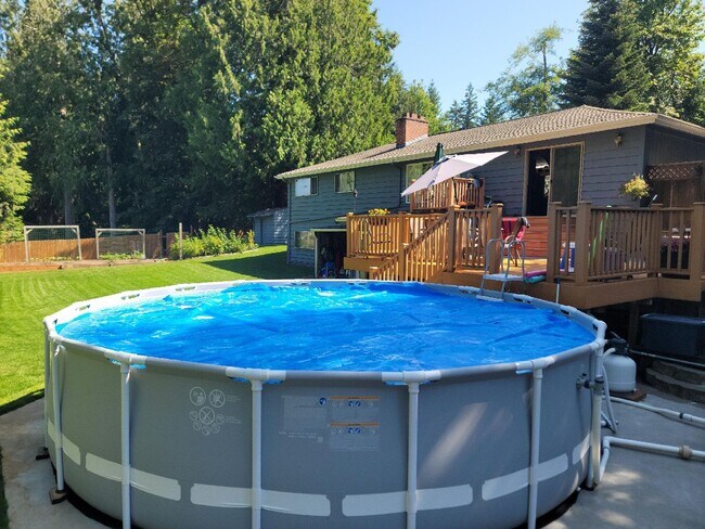 Building Photo - Central Kitsap Backyard Paradise!