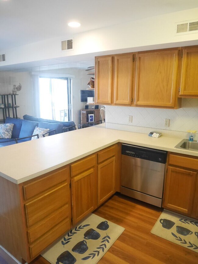 Building Photo - Furnished- Bayside Condo Retreat in Ocean ...