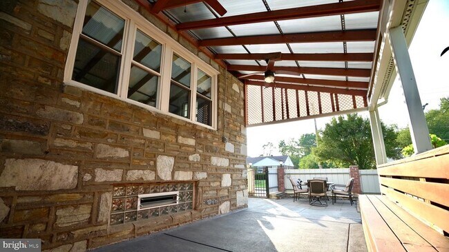 Building Photo - 1600 Fox Chase Rd