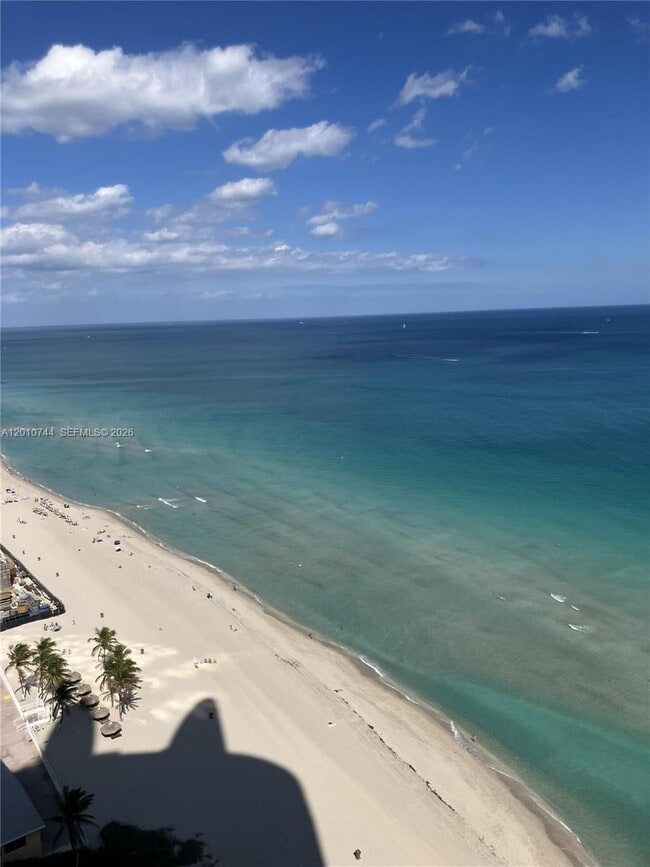 Building Photo - 18201 Collins Ave
