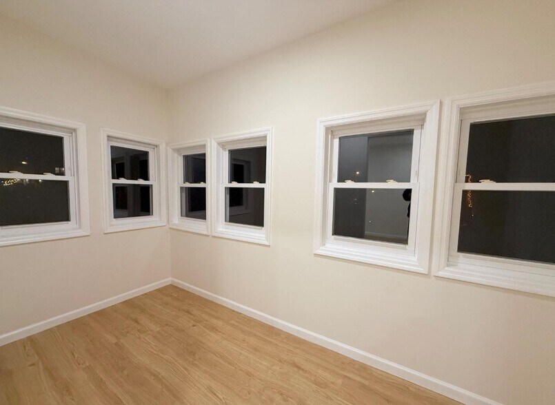 Building Photo - 356 Carnegie Pl