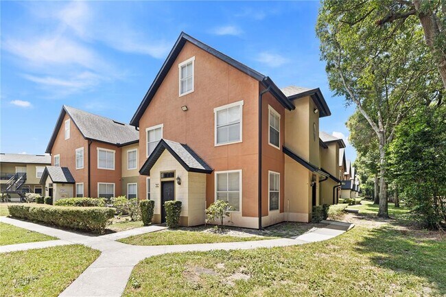 Building Photo - 6017 Westgate Dr