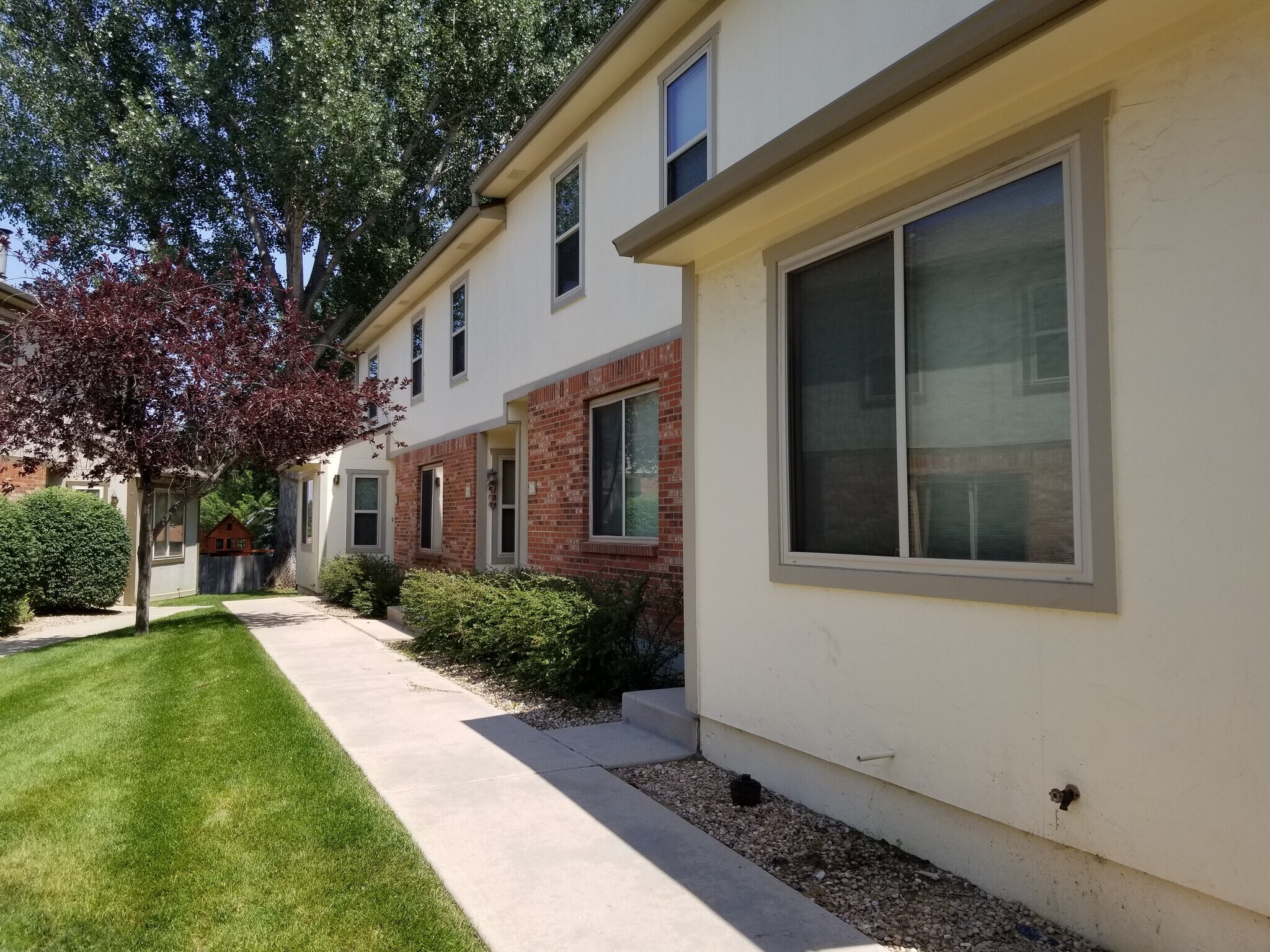 Building Photo - 916 44th Ave Ct