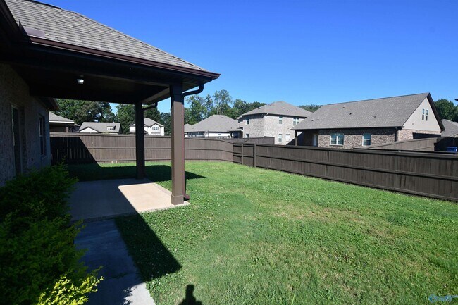 Building Photo - 163 Kingswood Dr