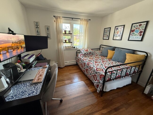 Building Photo - 70 Carroll Ave