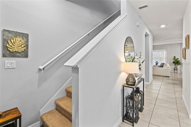 Building Photo - 9025 Pyrus St
