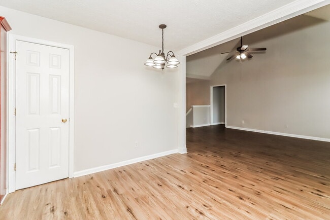 Building Photo - 106 Providence Way