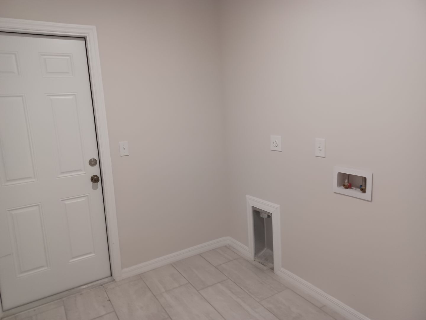 Building Photo - AVAILABLE NOW: BRAND NEW CONSTRUCTION 3 Bedroom / 2 Bathroom HOME