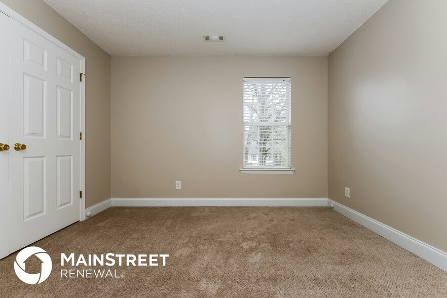 Building Photo - 301 Lyman Ct