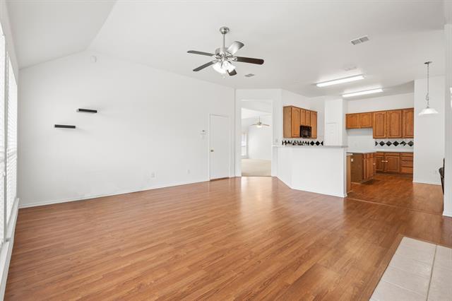 Building Photo - 1407 Clear Creek Dr
