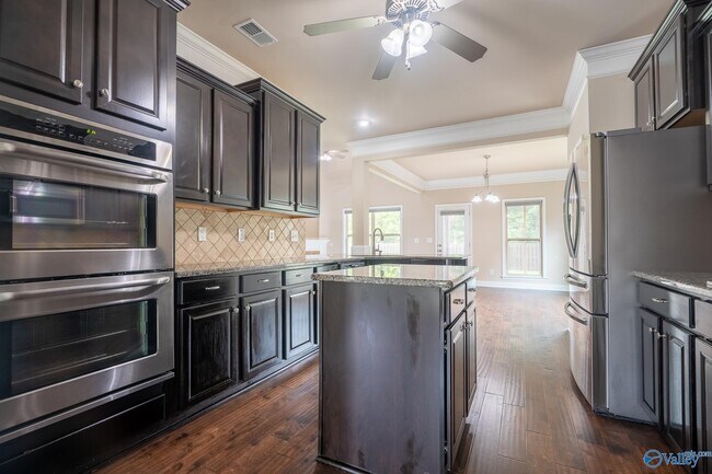 Building Photo - 110 Wolf Creek Trail SW