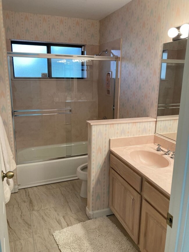 Building Photo - Gorgeous Furnished Arroyo Seco Townhouse with Fabulous Views!