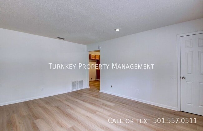 Building Photo - 2509 Vancouver Dr