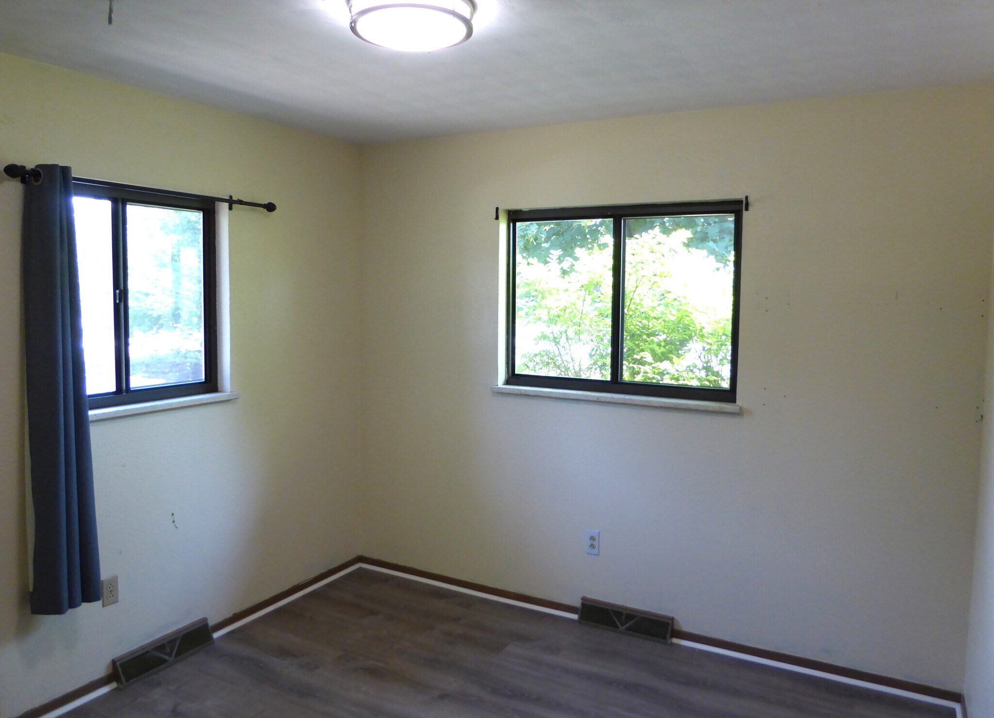 Building Photo - 3021 S Taft Hill Rd