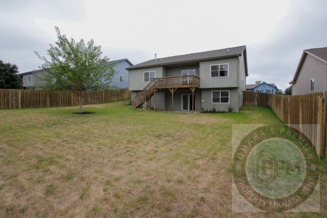 Building Photo - 809 Lake Tahoe Dr