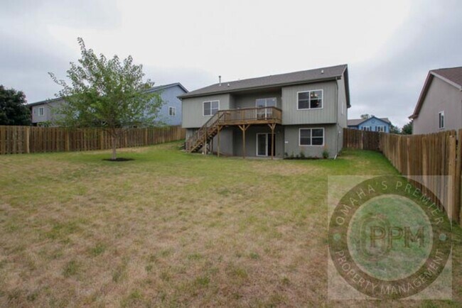 Building Photo - Beautiful 5Bd/3Ba House! | Papillion, Ne!