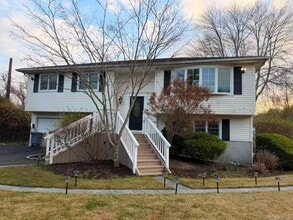 Building Photo - 34 Celia St