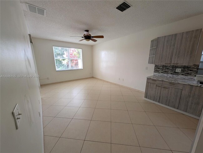 Building Photo - 15320 NW 6th Ct