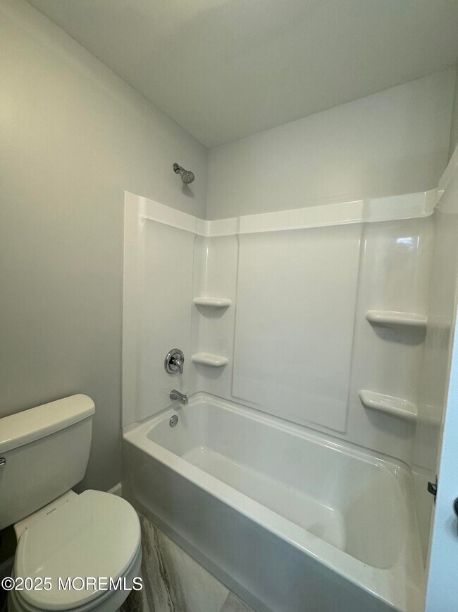 Building Photo - 109 Westwood Dr