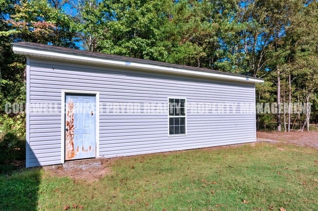 Building Photo - 1108 Shady Ln