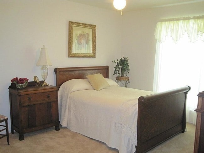 Building Photo - 530 Hickory Ridge Dr