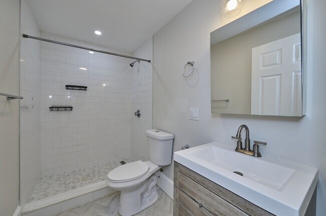 Building Photo - 67 Wheatland St