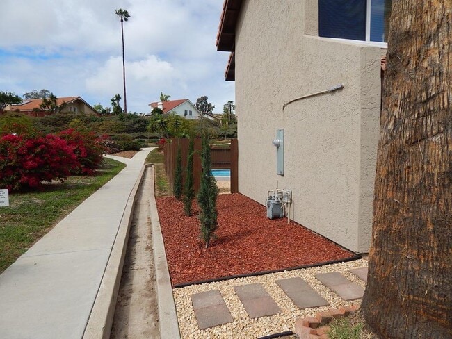 Building Photo - Beautiful 4 Bedroom 2.5 Bath Detached Home in Bonita