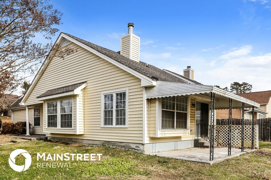 Building Photo - 400 Amberly Dr