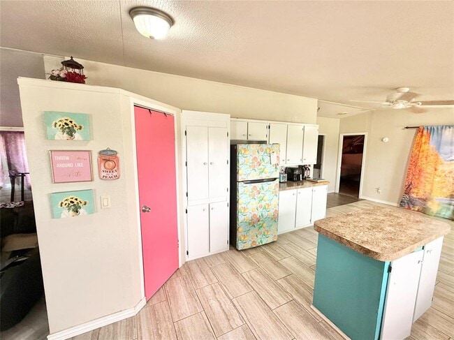 Building Photo - 20613 E County Rd 156