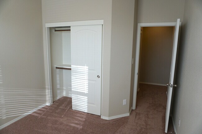 Building Photo - Wonderful 3 bedroom in Rio Rancho. Don't m...