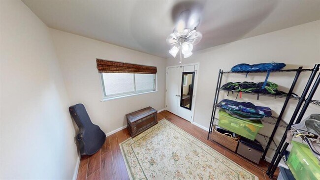 Building Photo - 9215 Hunters Trace E
