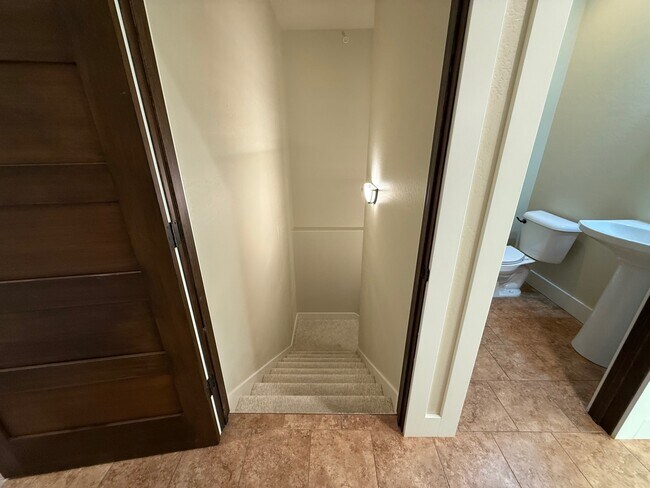 Building Photo - 45 Spain Bridge Cir Dr