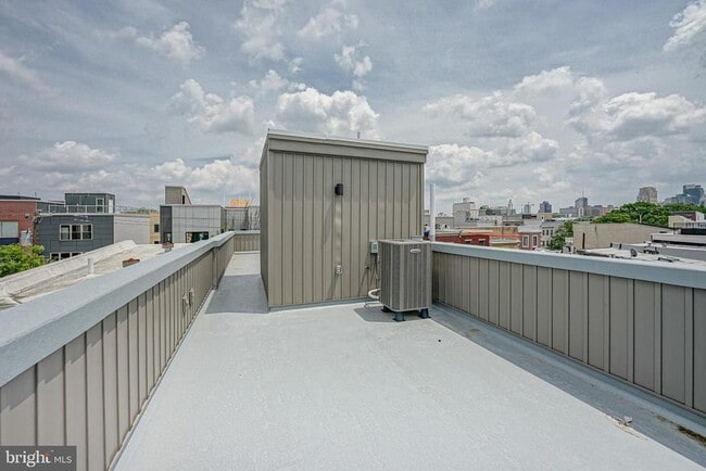 Building Photo - 758 N Uber St