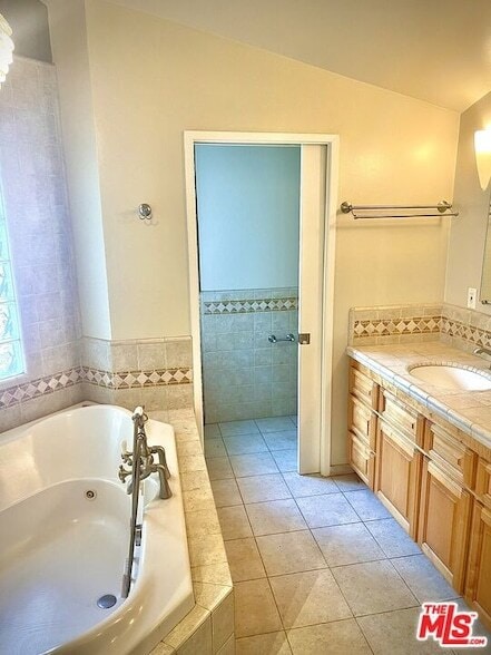 Building Photo - 3017 Urban Ave