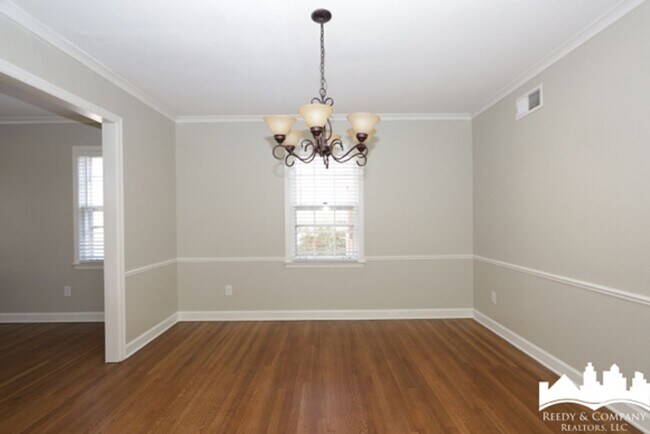 Building Photo - 1264 Yorkshire Dr