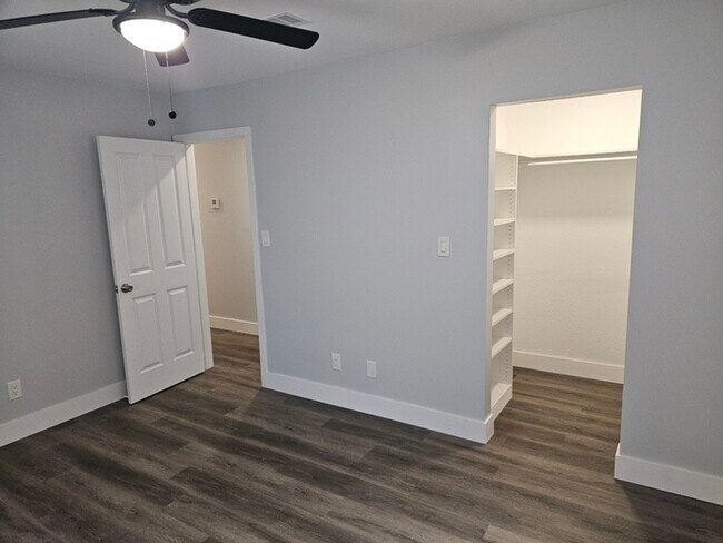 Building Photo - 4 bedroom newly remodeled Milton Home