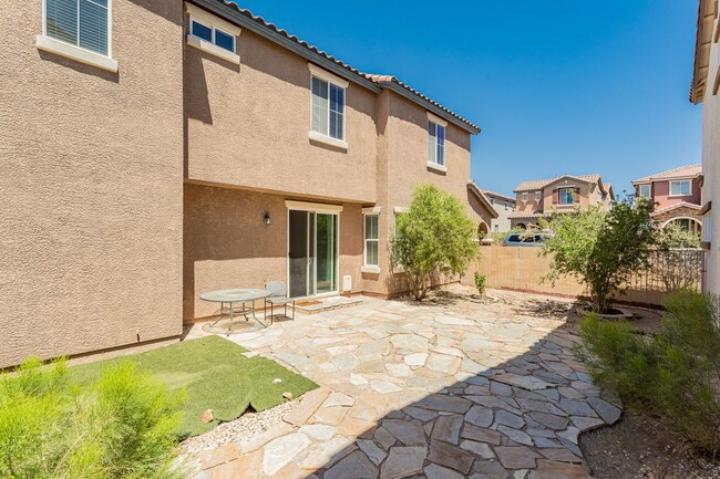 Building Photo - 8611 Splendid Leaf Ct