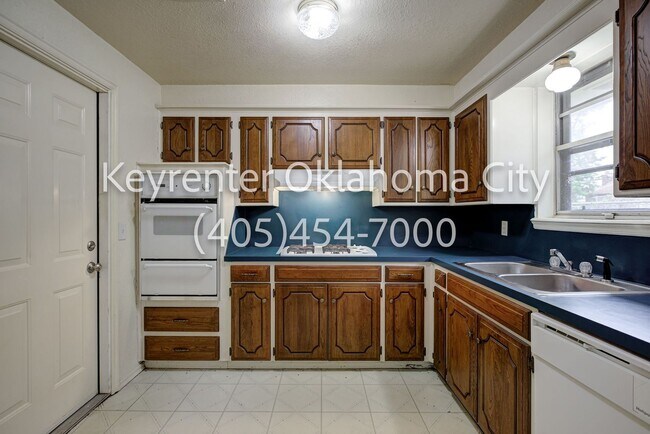 Building Photo - 3BD/2BTH Home in the Heart of Midwest City
